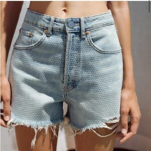 NWT Zara   rhinestone denim shorts size EUR 32 (USA 0)
🚨FIRM PRICE NO DISCOUNT